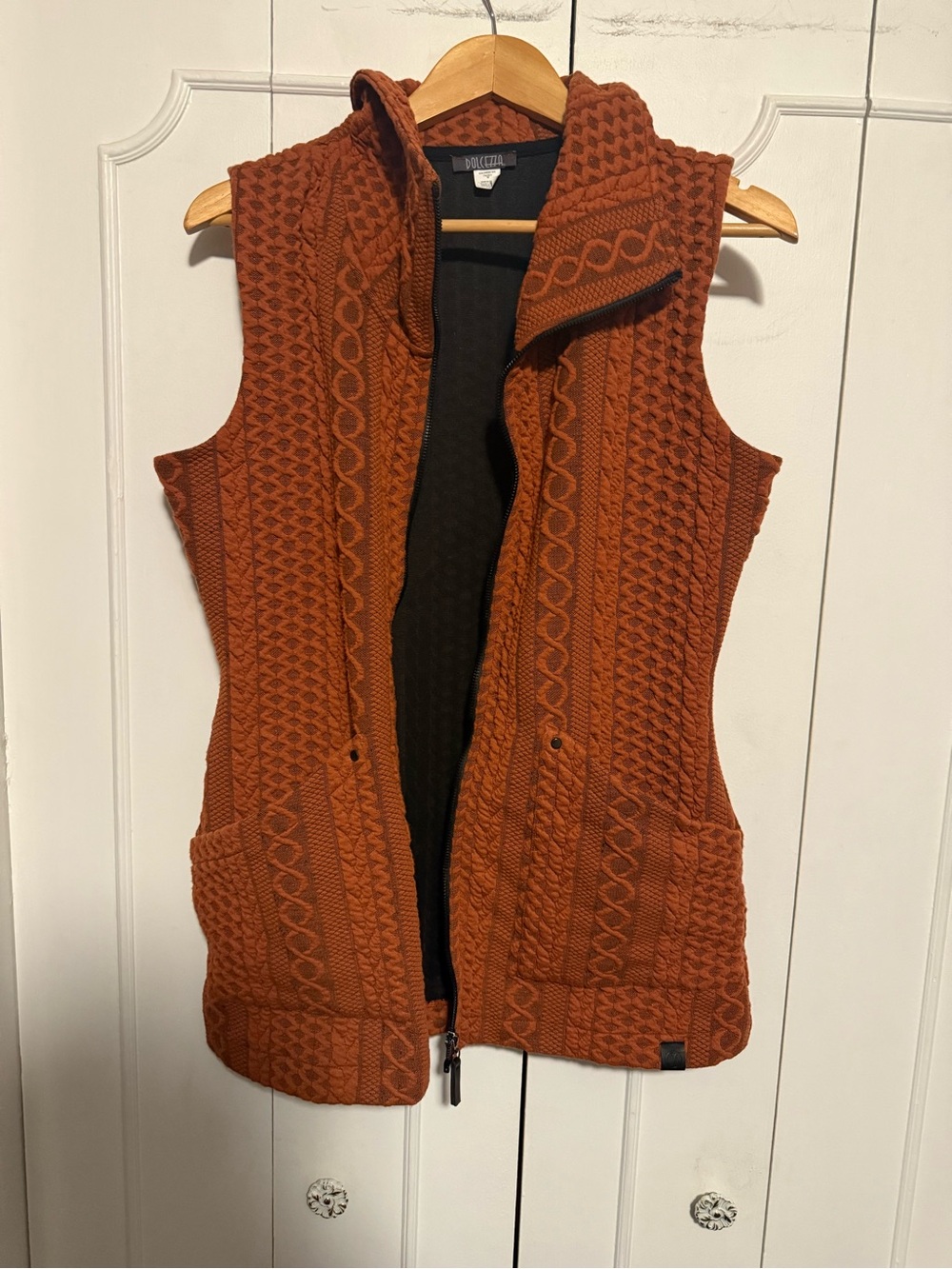 Sleeveless Cable Knit Hooded Vest - Rust